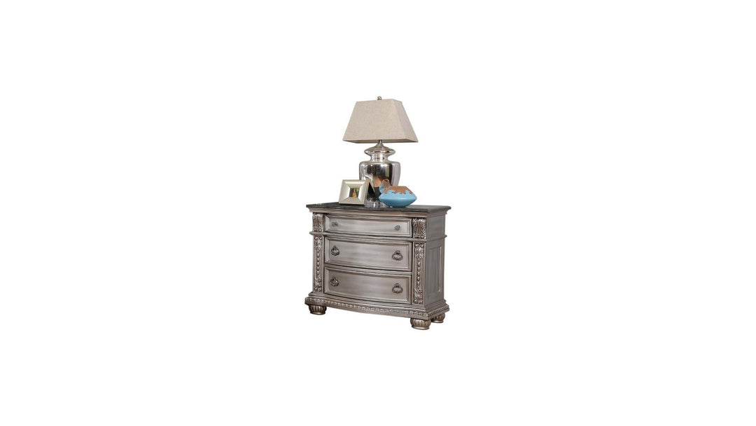 Roma Traditional Bedroom Set