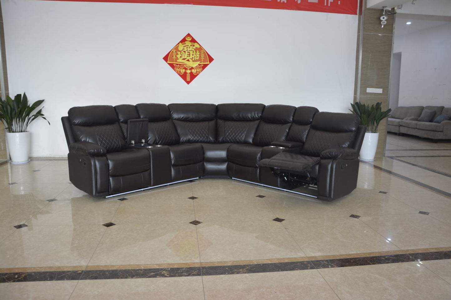 Sectional Manual Recliner in Leather